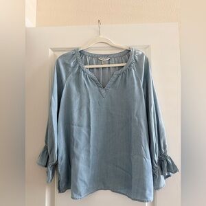 Tommy Bahama Chambray Peasant Blouse • Smocked Sleeves • Light Blue